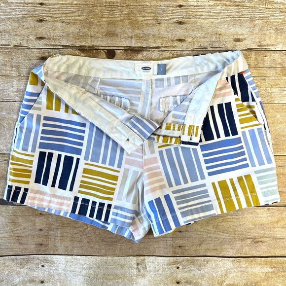 Old Navy Size 2 Womens Shorts Multicolor Patterned - Picture 3 of 8